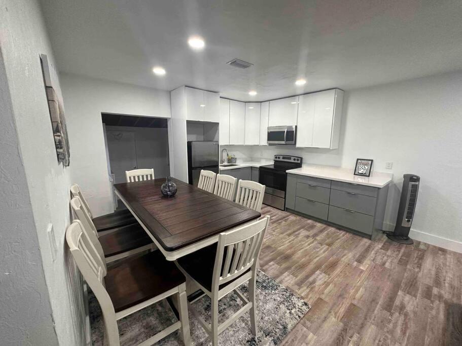 マイアミ Entire 3/1 House Near Wynwood!ヴィラ エクステリア 写真
