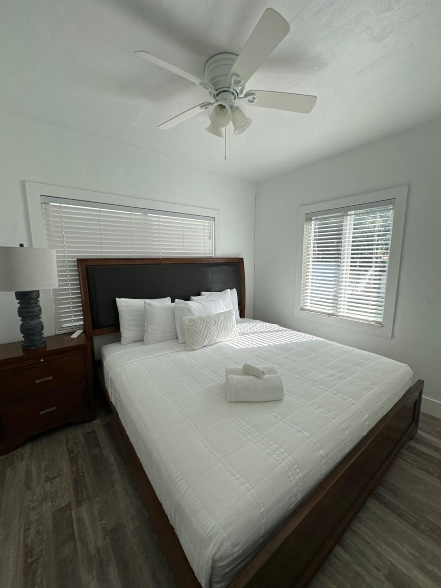 マイアミ Entire 3/1 House Near Wynwood!ヴィラ エクステリア 写真