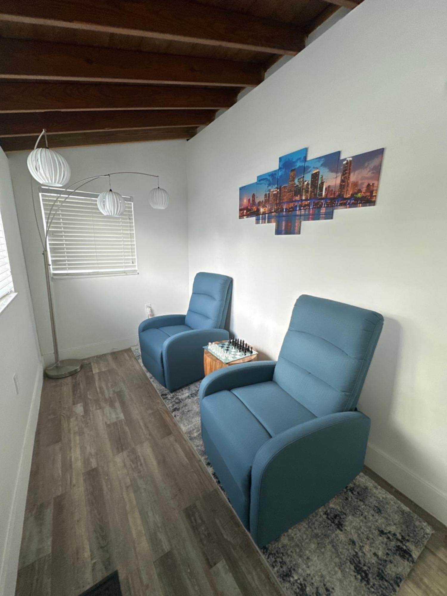マイアミ Entire 3/1 House Near Wynwood!ヴィラ エクステリア 写真