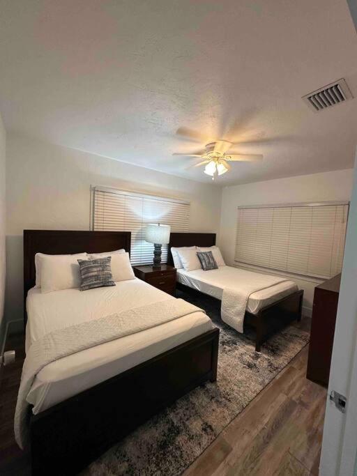 マイアミ Entire 3/1 House Near Wynwood!ヴィラ エクステリア 写真