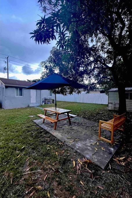 マイアミ Entire 3/1 House Near Wynwood!ヴィラ エクステリア 写真